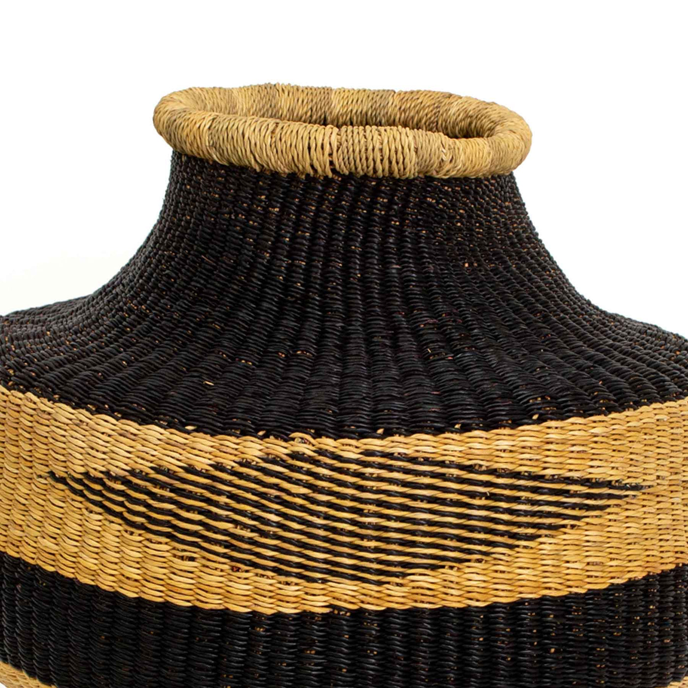 Almasi Black Grass Short Pot